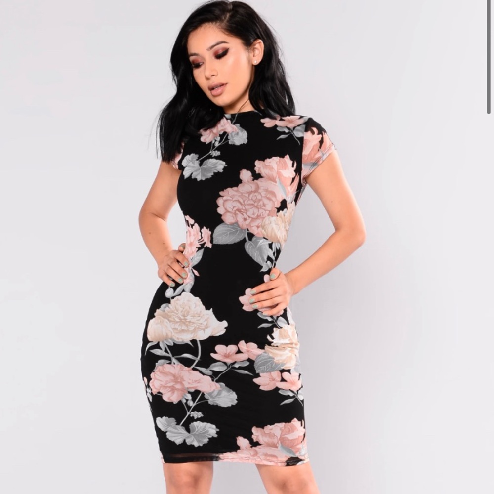 Make you fall in love fashionnova dress size small